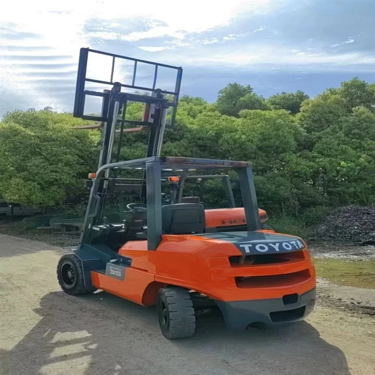 TOYOTA 8FGC35U Forklifts suppliers